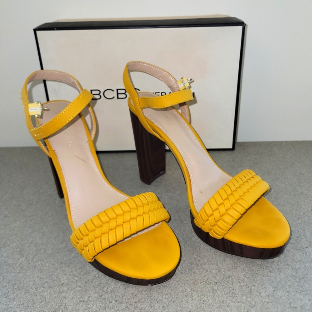 💥BCBG Generation Platform Sandals💥